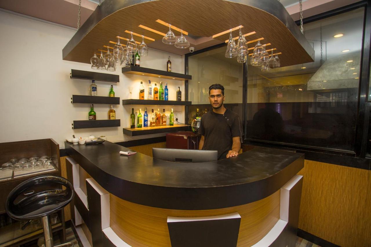 Oyo 104 Hotel Baltic Inn Kathmandu Bagian luar foto