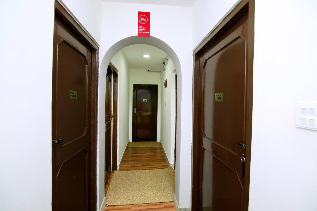 Oyo 104 Hotel Baltic Inn Kathmandu Bagian luar foto