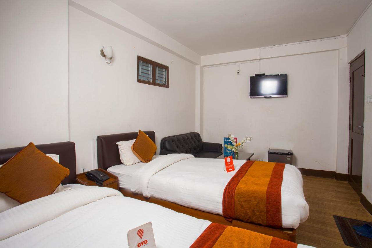 Oyo 104 Hotel Baltic Inn Kathmandu Bagian luar foto