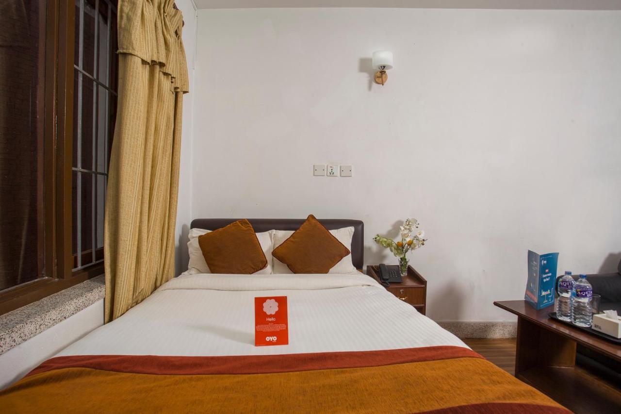 Oyo 104 Hotel Baltic Inn Kathmandu Bagian luar foto