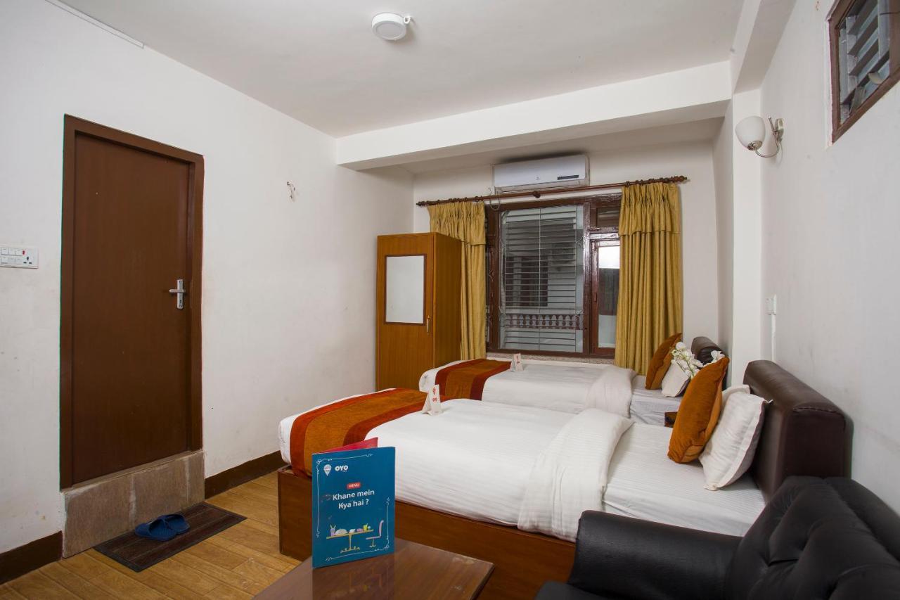 Oyo 104 Hotel Baltic Inn Kathmandu Bagian luar foto