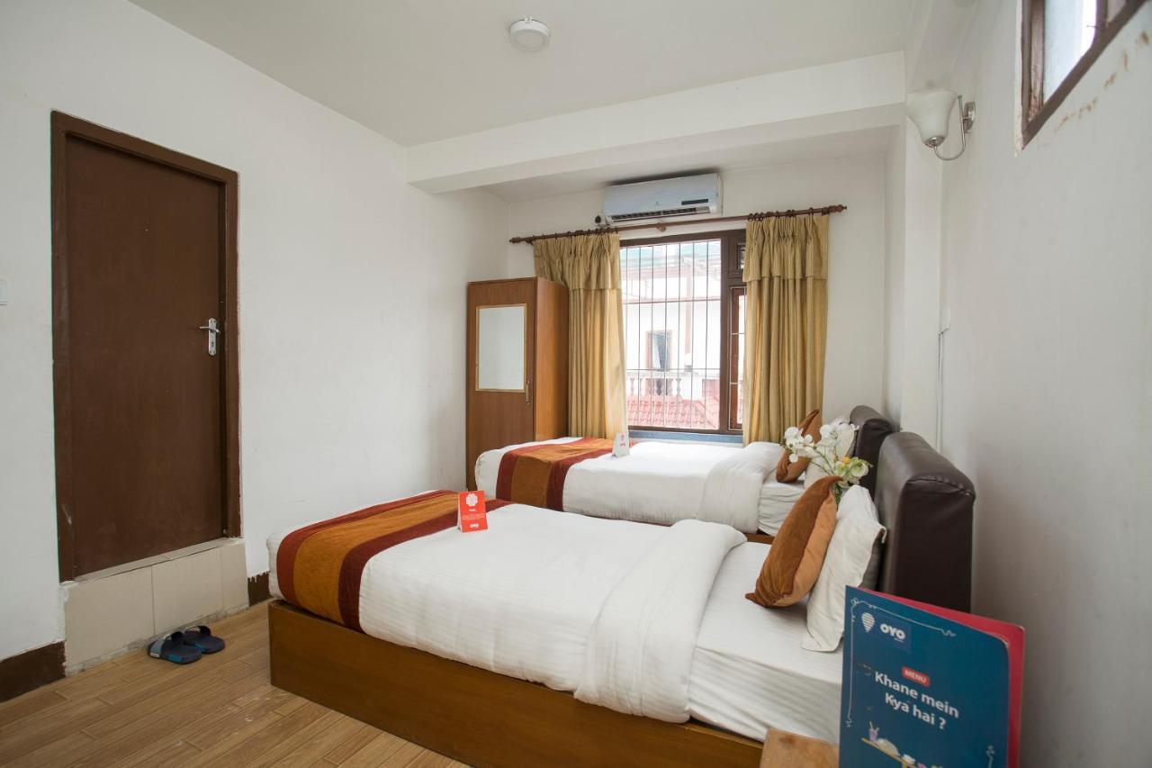 Oyo 104 Hotel Baltic Inn Kathmandu Bagian luar foto