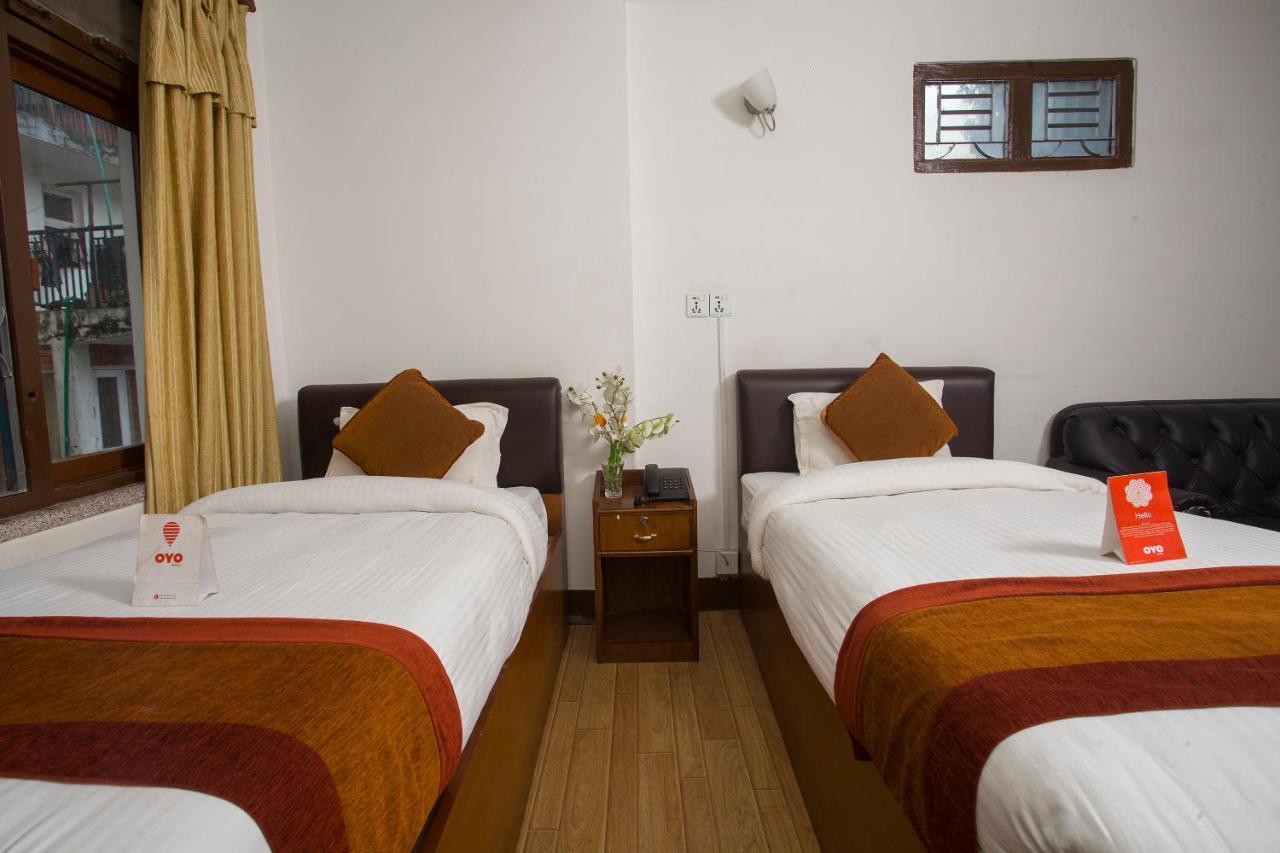 Oyo 104 Hotel Baltic Inn Kathmandu Bagian luar foto