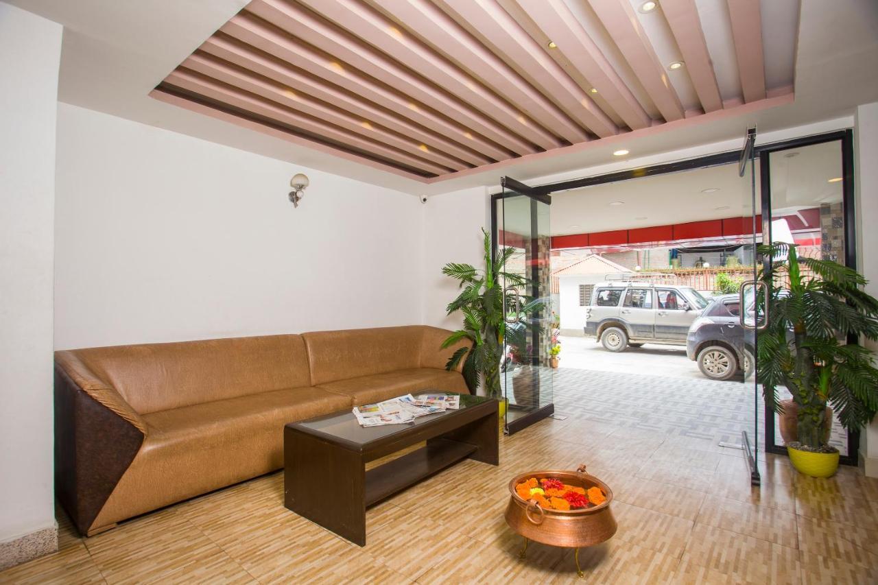 Oyo 104 Hotel Baltic Inn Kathmandu Bagian luar foto